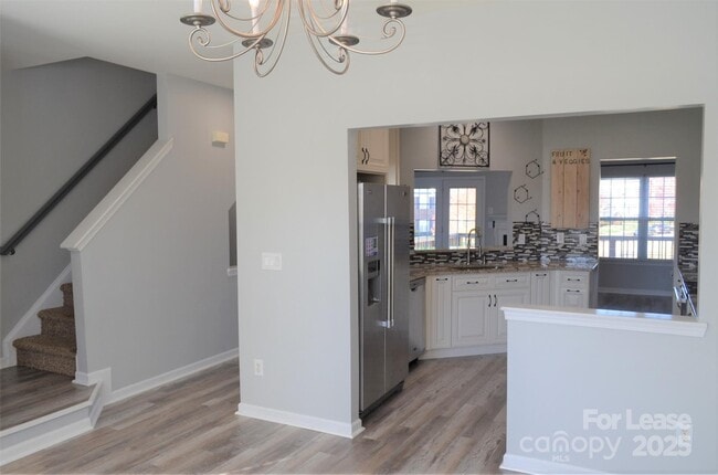 Building Photo - 16217 Peachmont Dr