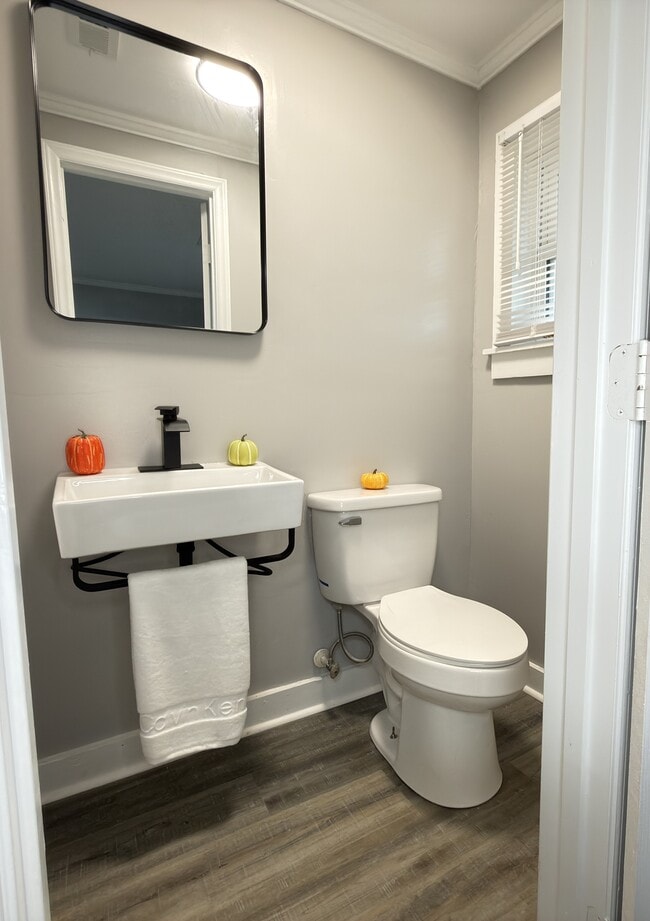 Building Photo - 4320 Wallace St