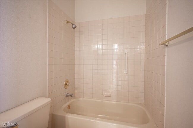 Building Photo - 8301 Boseck Dr