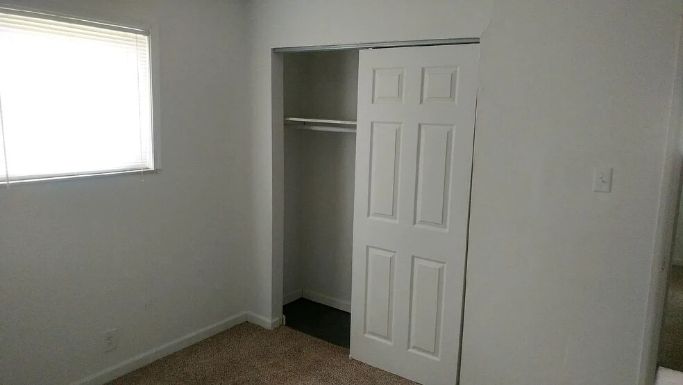 Building Photo - 10728 Tropic Dr