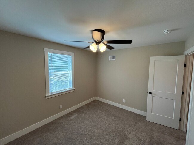 Building Photo - 1775 Ralee Dr