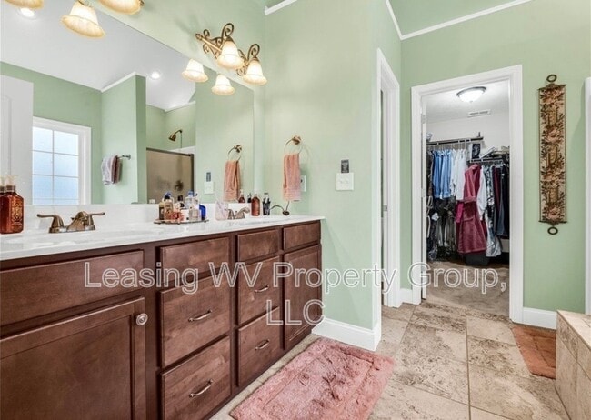 Building Photo - 29 Smelser Lane