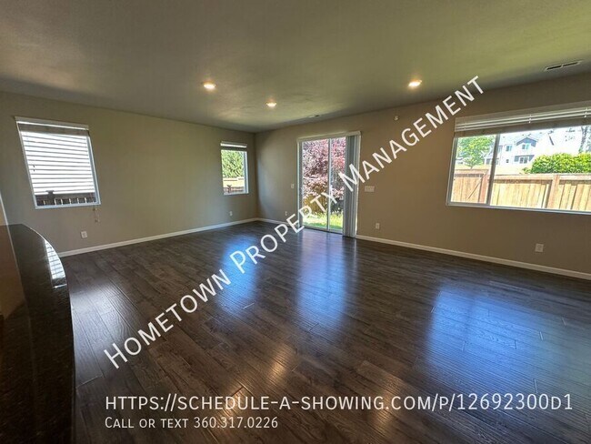 Building Photo - 3332 Juno Ct NE