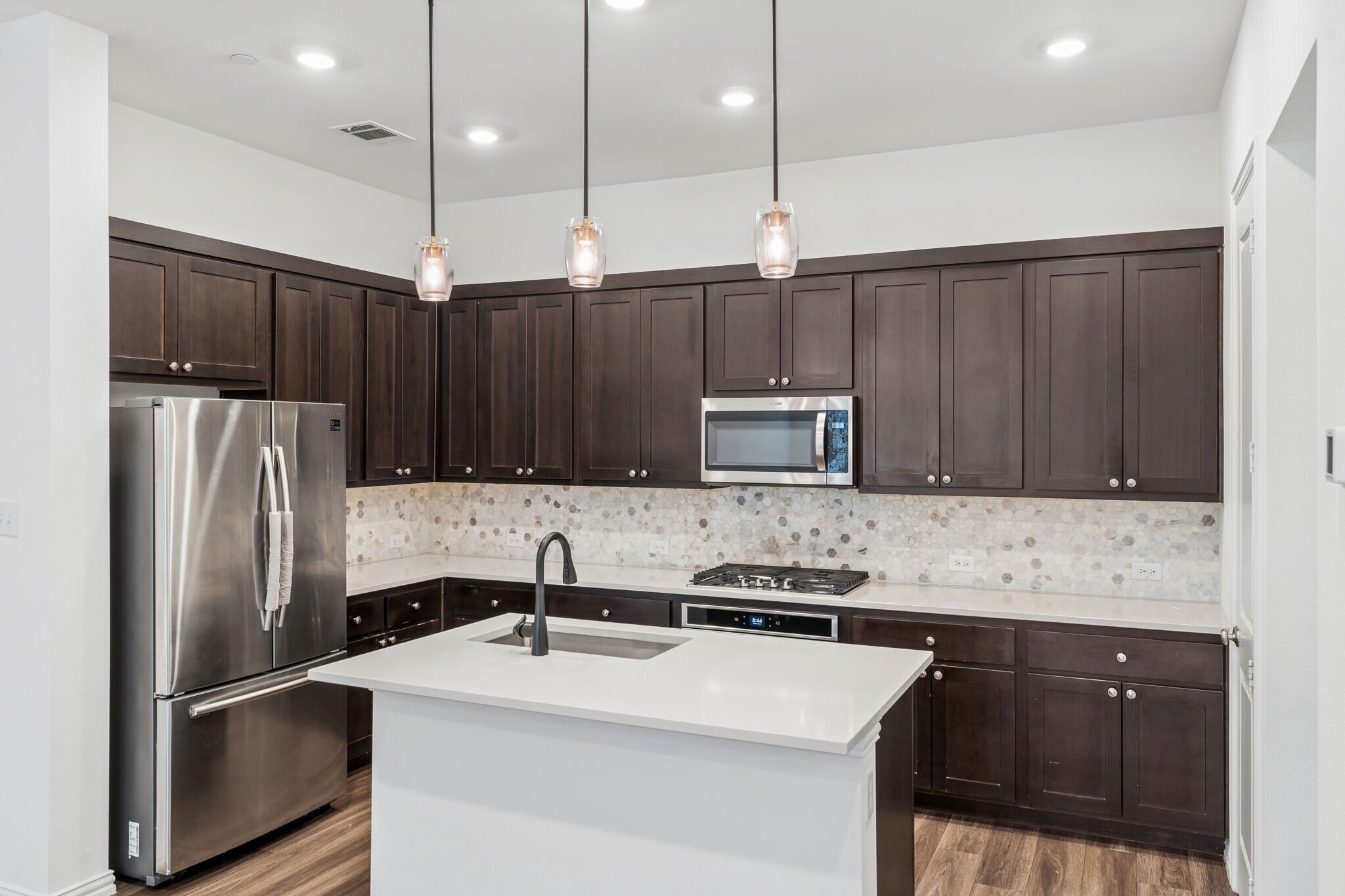 Building Photo - 2215 Adena Springs Dr