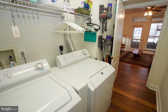 Building Photo - 2111 Ganton Green