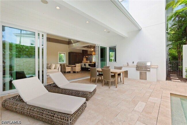 Building Photo - 9169 Mercato Way