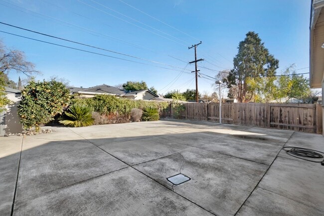 Building Photo - 663 Los Padres Blvd