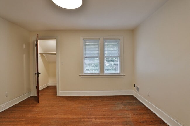 Building Photo - 2104 Iuka Ave