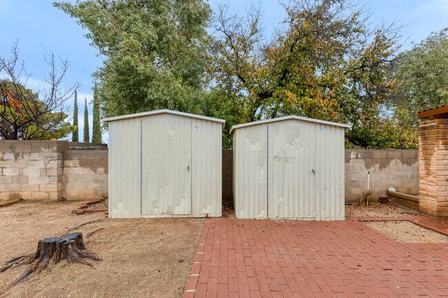 Building Photo - 7711 E 39th St