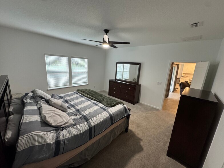 Building Photo - 8486 Horsebit Cir