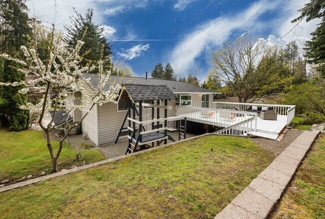 Building Photo - 5235 Highland Dr