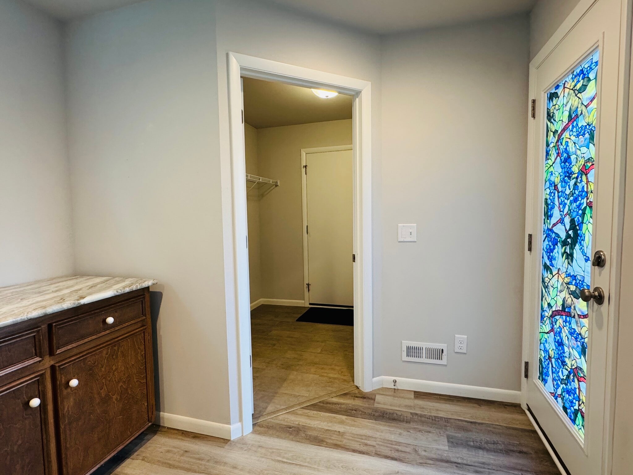 Building Photo - 615 Prospect Rd