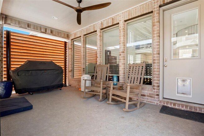 Building Photo - 228 Gary Wayne Dr