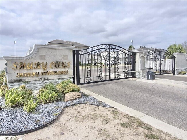 Building Photo - 40 Corales St