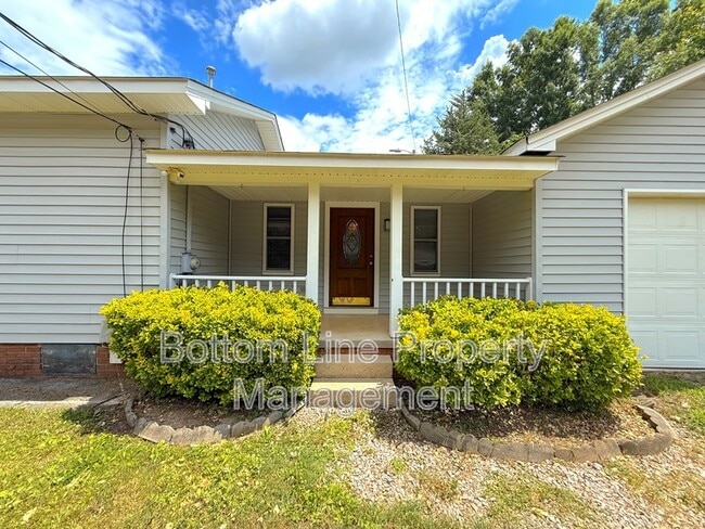 Building Photo - 245 Mt Moriah Church Rd