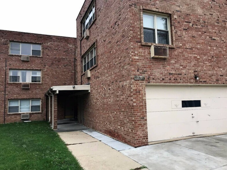 Building Photo - 4920 Mulford St