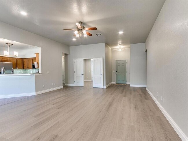 Building Photo - 1305 Melisa Dr