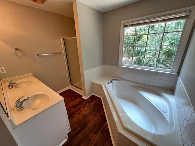 Building Photo - Cul-de-sac 4 bedroom home in Scotts Mill!