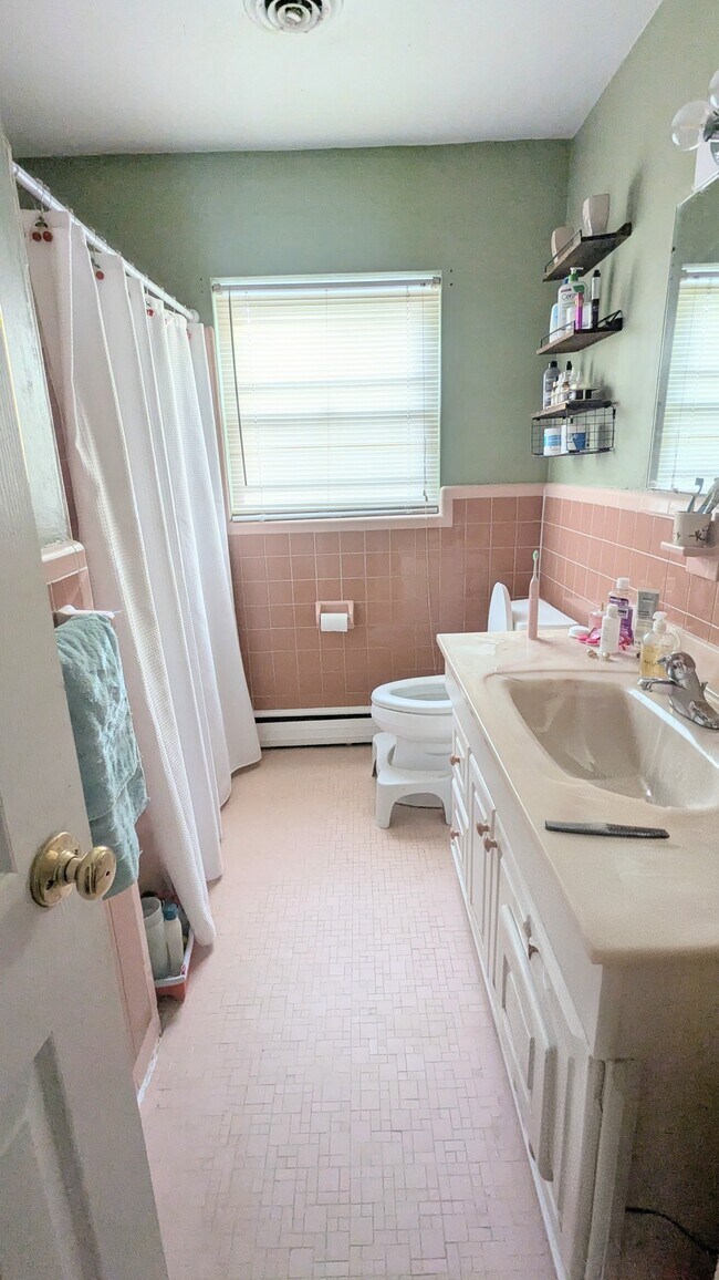 Building Photo - 2343 Penrose Dr