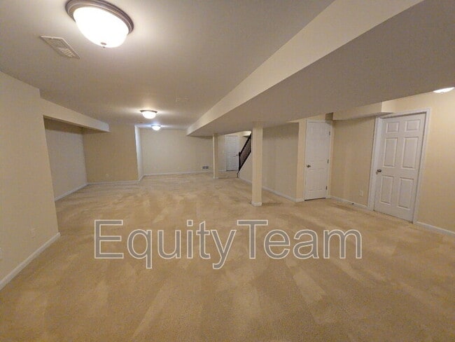 Building Photo - 7823 Spring Garden Ct