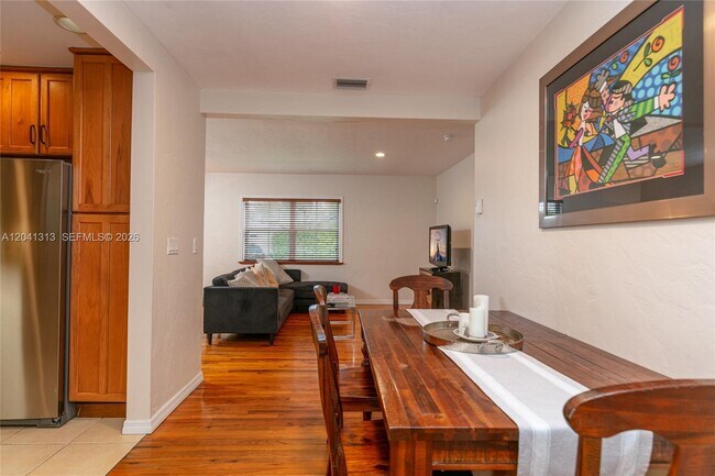 Building Photo - 5760 SW 51st St