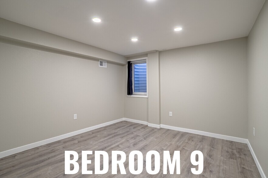 Building Photo - 201 Toledo St