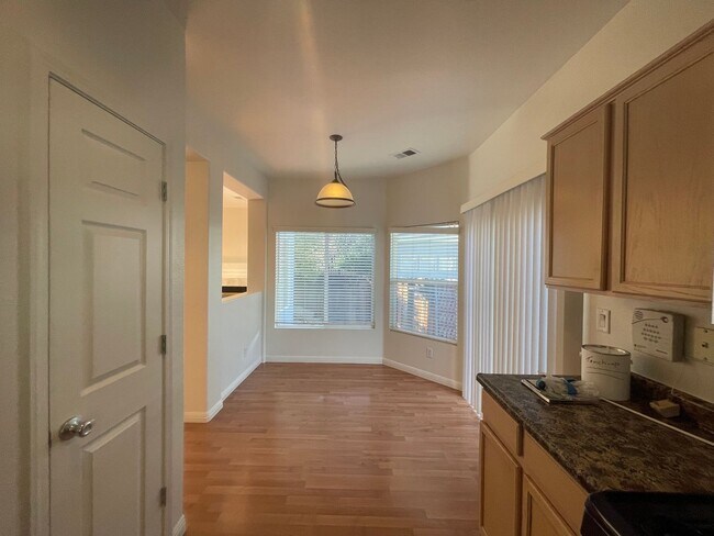 Building Photo - Nice single story, 3 bedroom, 2 bath plus 2 car garage home