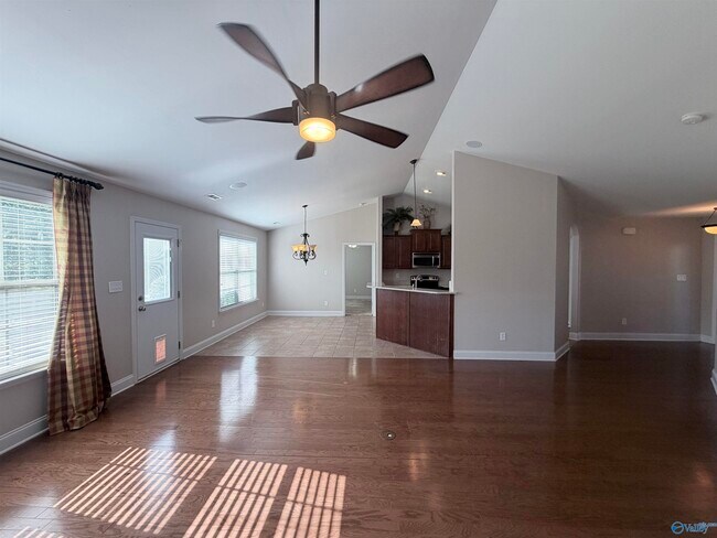 Building Photo - 110 Autumn Haven Ln