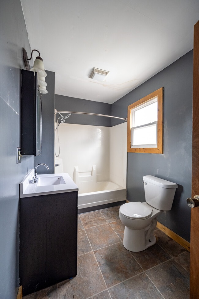 Building Photo - 2029 N 22nd St