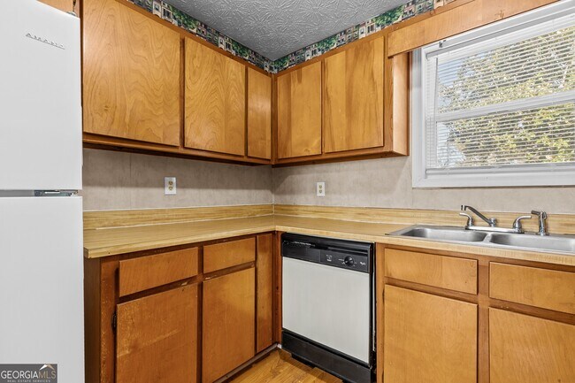 Building Photo - 236 Mateo Walk