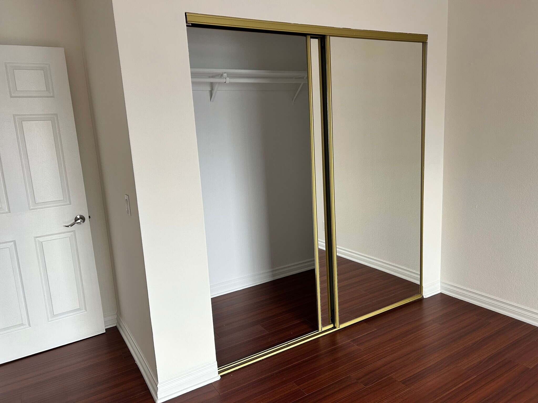 Building Photo - 1825 Keeler St