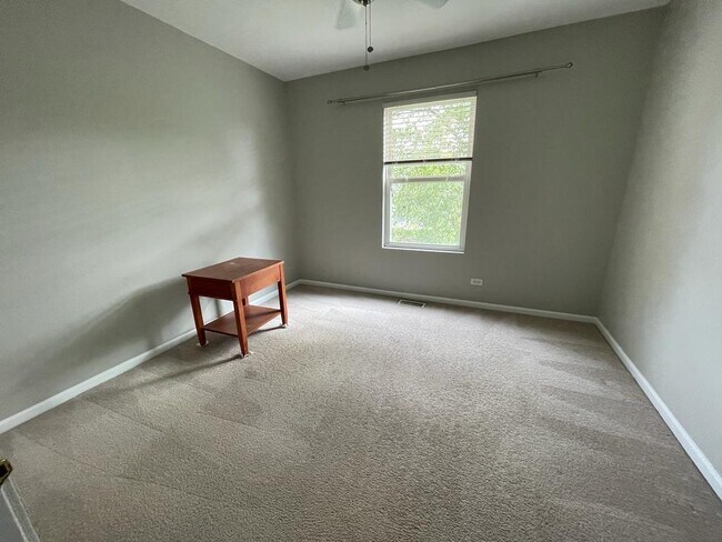 Building Photo - 3915 Granite Ct