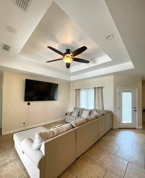 Building Photo - 1849 Utb Ln