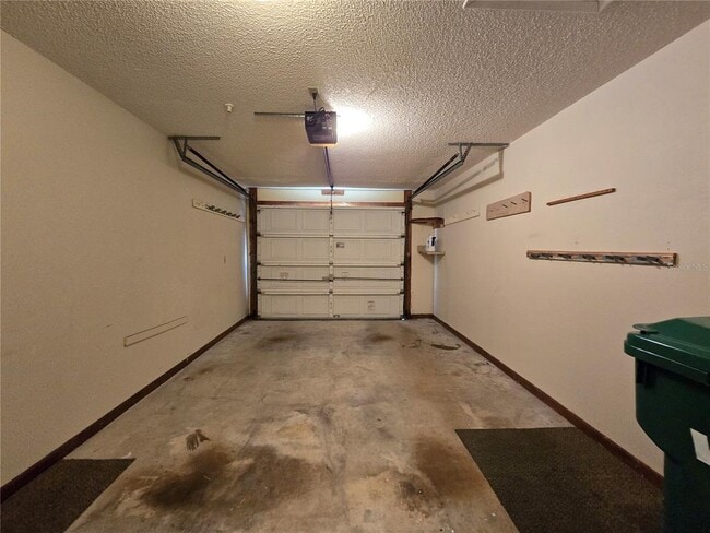 Building Photo - 11112 SW 78th Ave