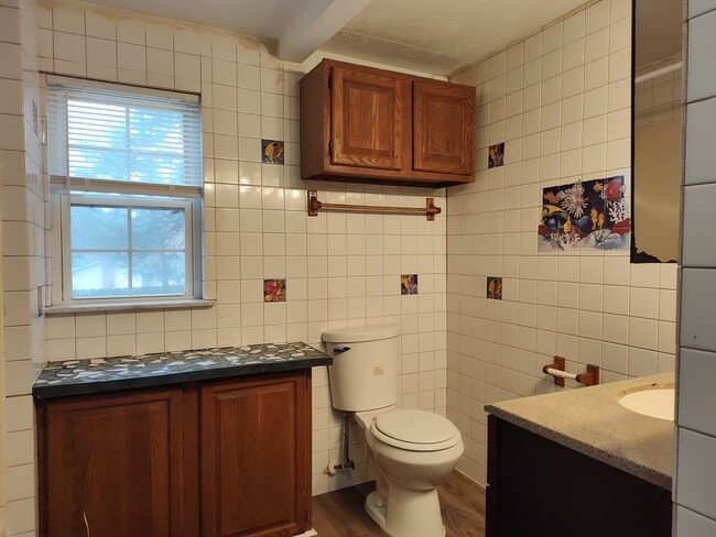 Building Photo - Move-in Ready duplex located in The Rockwell Park Community!