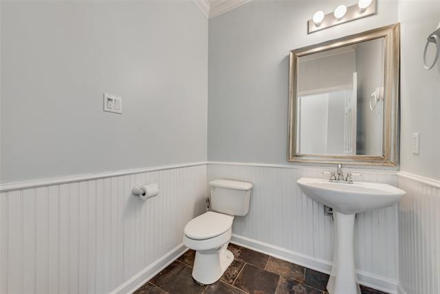 Building Photo - 9013 Crown Point Cir