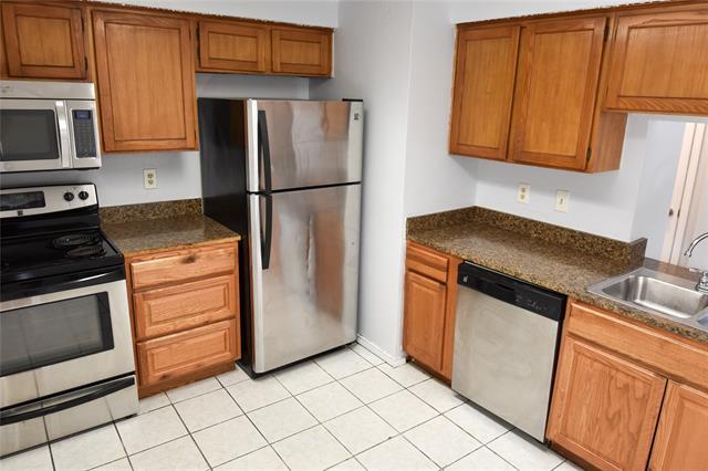 Building Photo - 4908 Oakbluff Dr