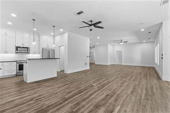 Building Photo - 15448 Hopewell Rd