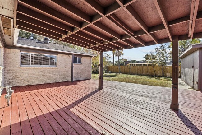 Building Photo - 15514 Diana Ln