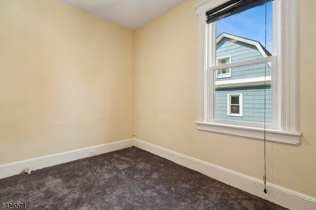 Building Photo - 7 Beekman St