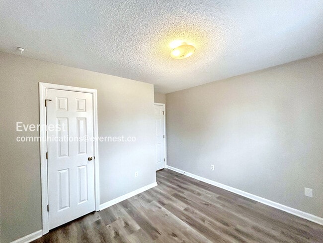 Building Photo - 4351 Kentbrook Dr