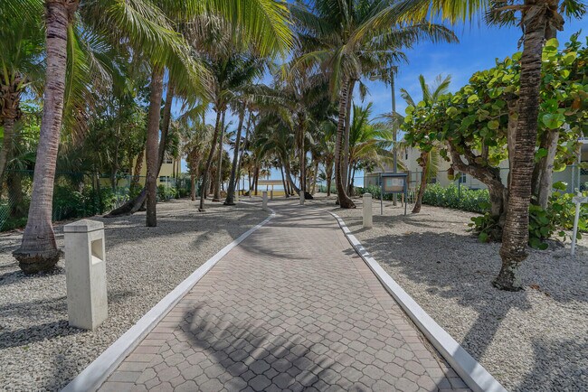 Building Photo - 1391 S Ocean Blvd