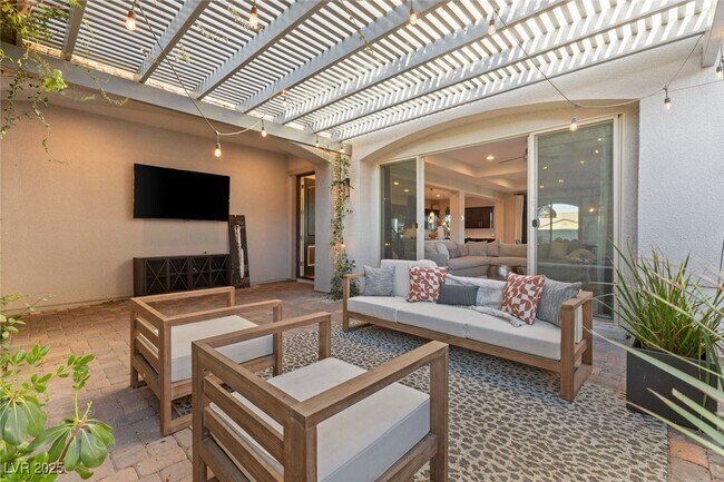 Building Photo - 258 Castellari Dr