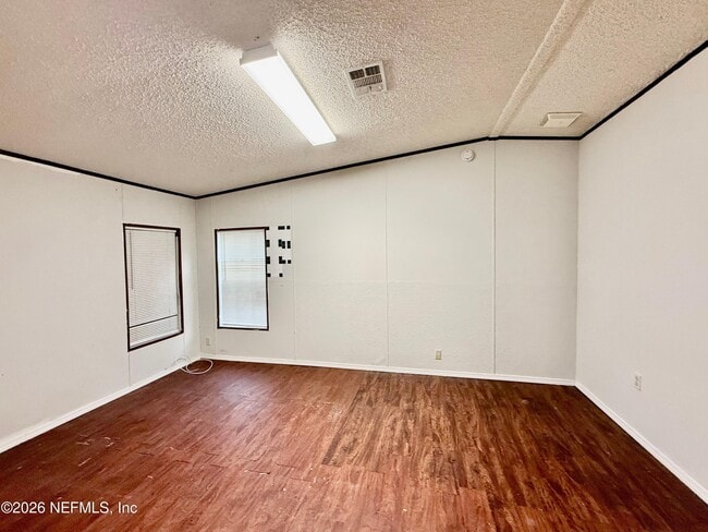 Building Photo - 2262 Chaffee Rd S