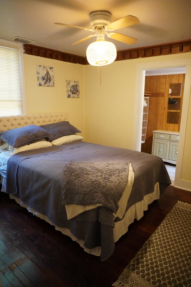 Building Photo - 2120 Reynolds St