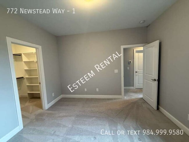 Building Photo - 772 Newstead Way