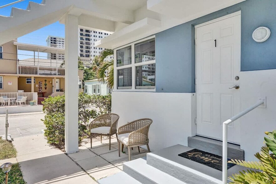 Building Photo - 851 N Surf Rd