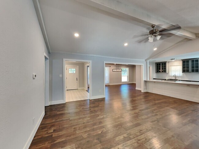 Building Photo - Hidden Gem in Woodland West Estates – Spacious, Stylish & Move-In Ready!
