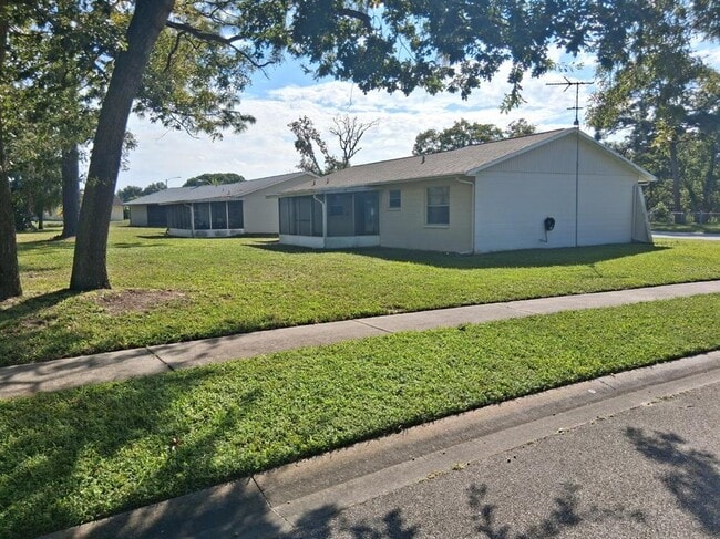 Building Photo - 13104 Serpentine Dr
