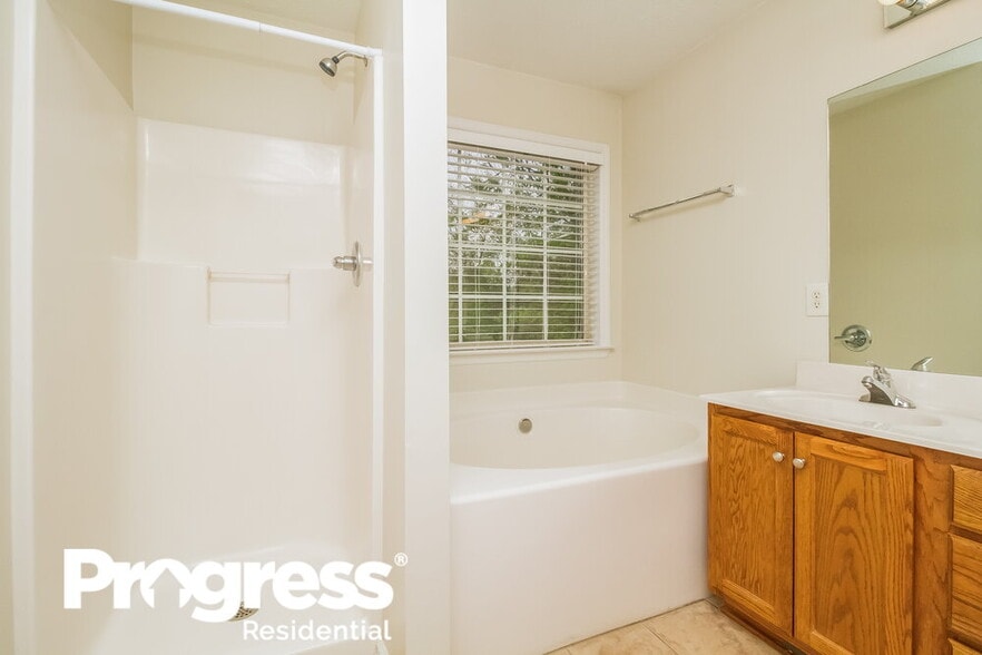 Building Photo - 3613 Shorewind Bay